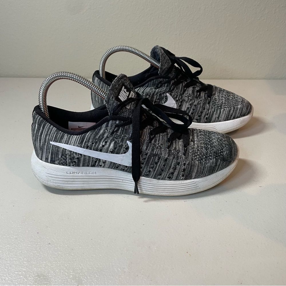 Nike LunarEpic Flyknit Low Oreo Running Shoes Low Top Lace Up Unisex Size 8